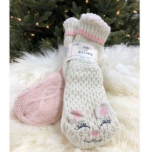 Jane and Bleecker Knitted Bunny Slipper Socks💕